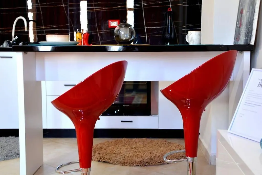 Sunny Flat In The Center Of Tirana, 2 Min. Walk Apartment  Tirana