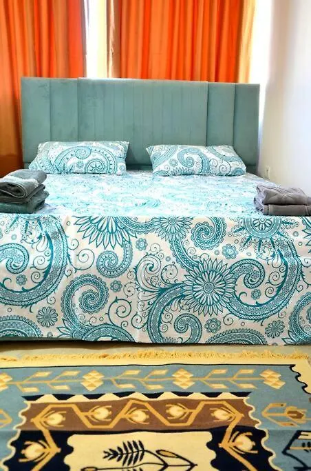 Sunny Flat In The Center Of Tirana, 2 Min. Walk Apartment Albania